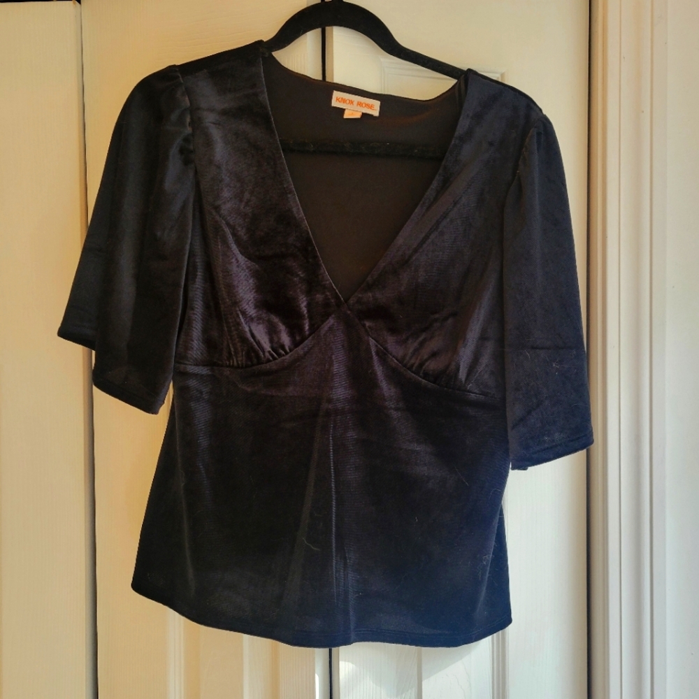 Knox Rose Velvet Blouse